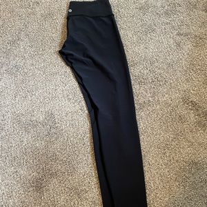 Black lululemon old style leggings size 8